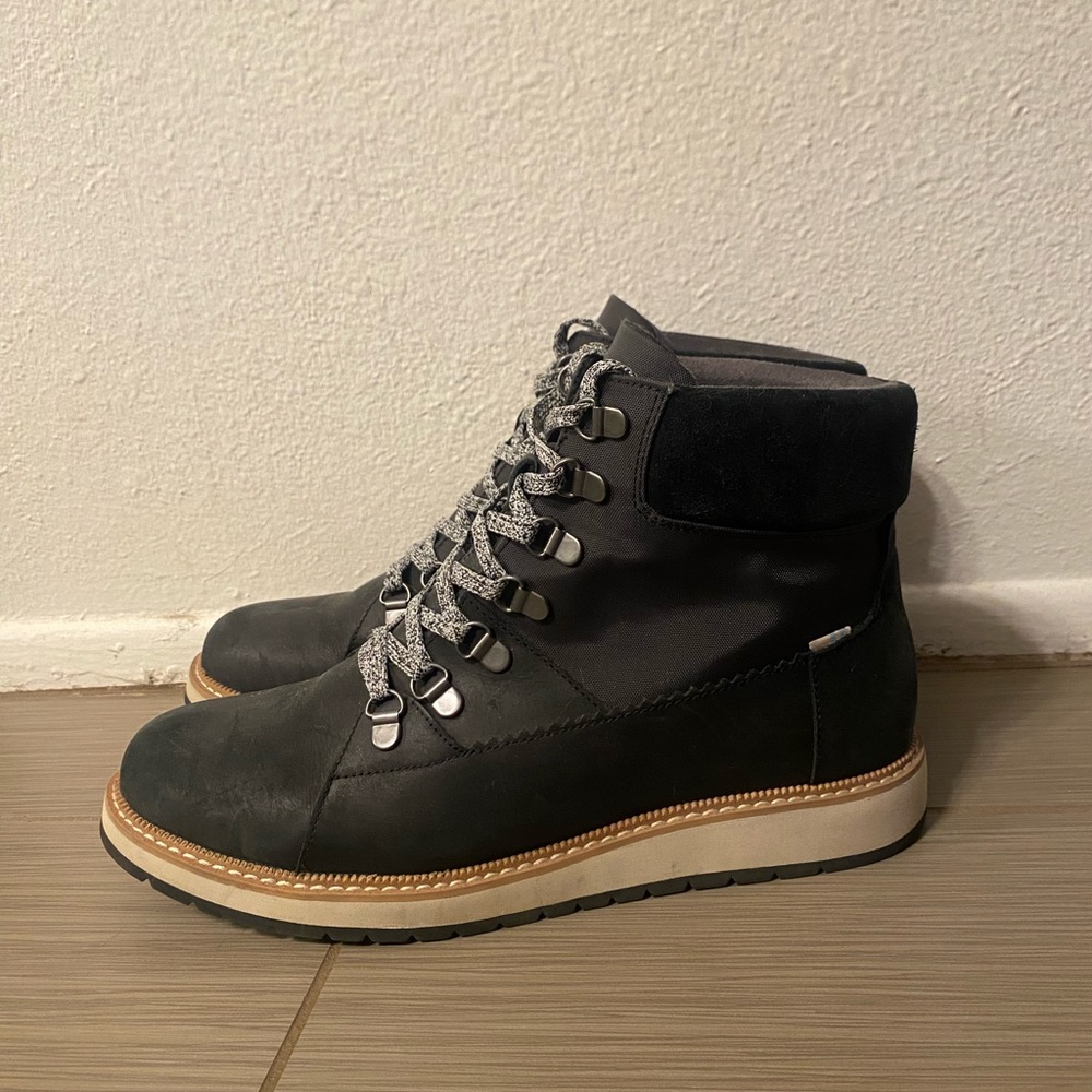 Tom’s lace up boots. Love these.
